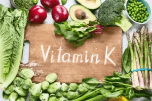 Vitamina K: A Dupla Dinâmica da Saúde Humana